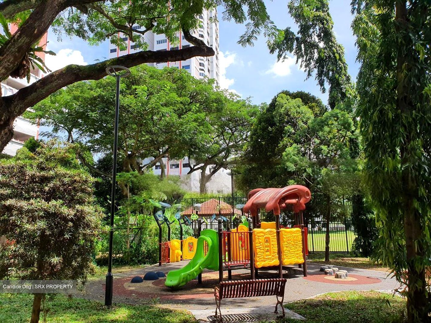 Blk 209 Jurong East Street 21 (Jurong East), HDB 5 Rooms #573077101